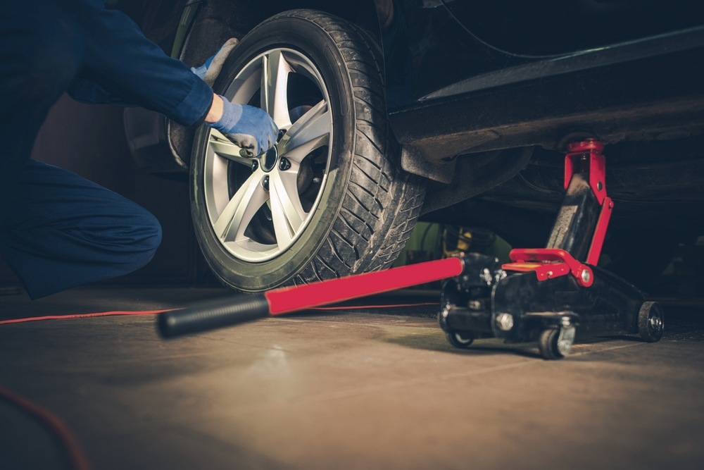 Better Handling, Safer Driving: The Role of Tire Rotations