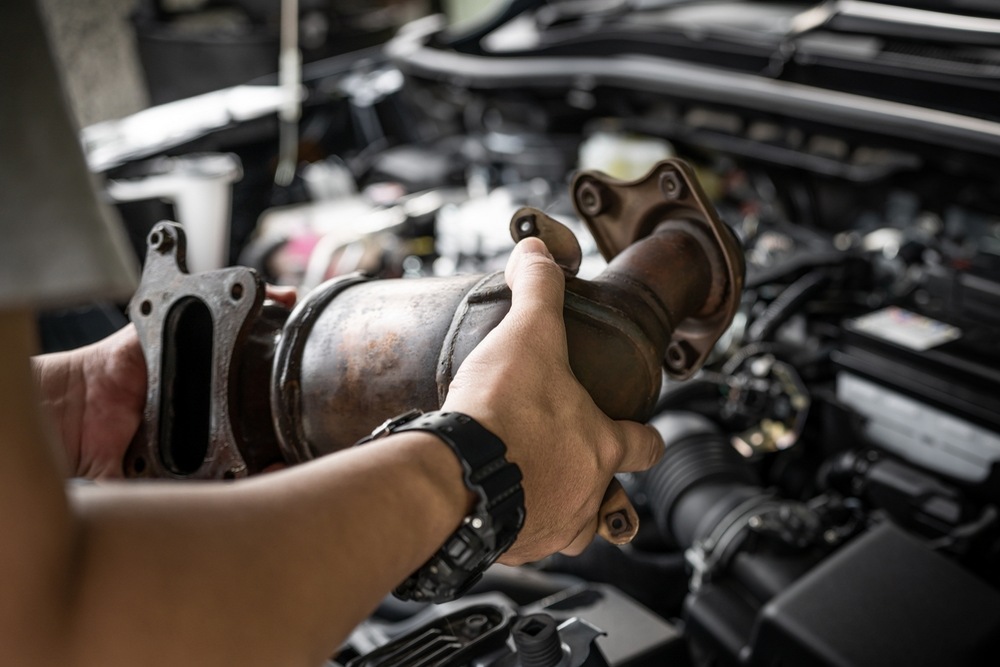 What Are the Common Signs of Catalytic Converter Problems?
