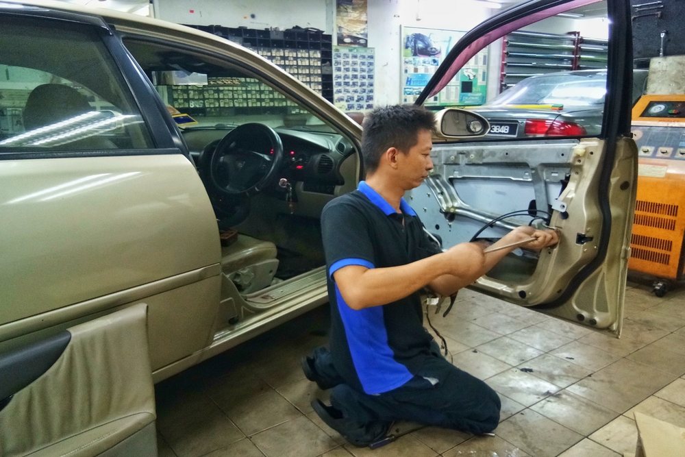 Why Power Window and Door Lock Repair Matters