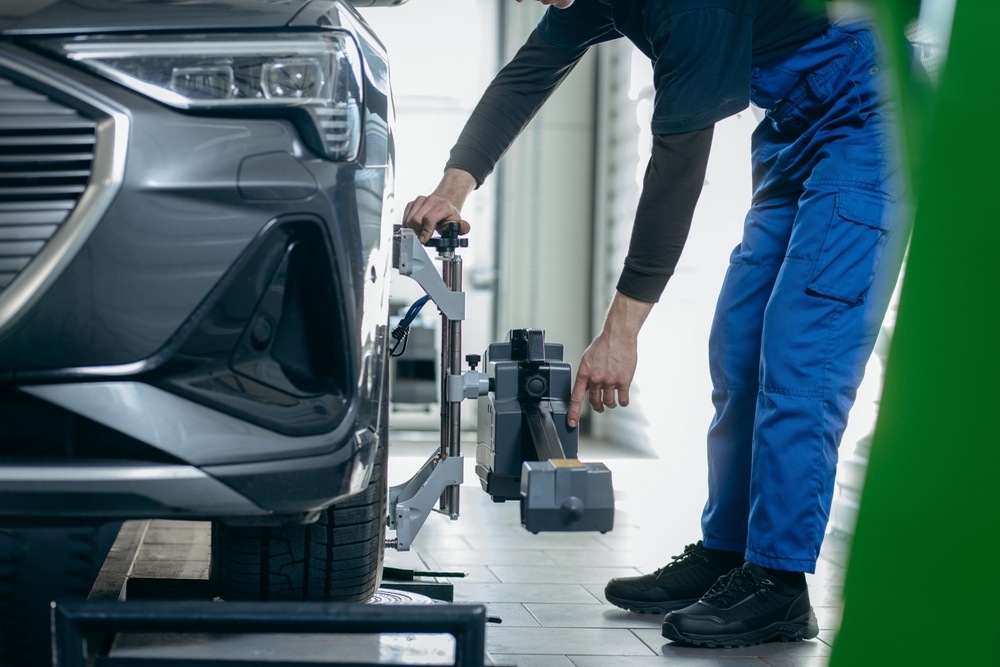 Why Wheel Alignment Helps Prevent Uneven Tire Wear and Improves Highway Stability