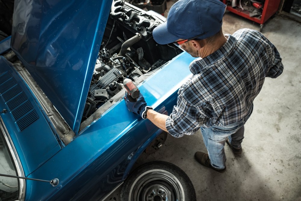 Protecting Antique Car Performance With Routine Engine and Fluid Maintenance