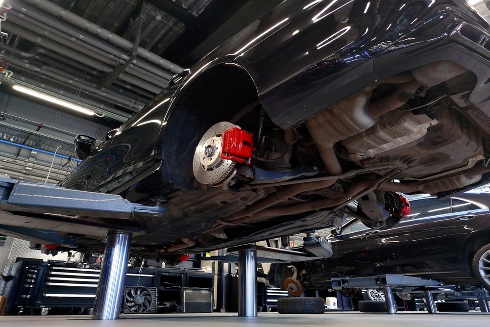 Why Luxury Car Maintenance Requires Specialized Diagnostic Service