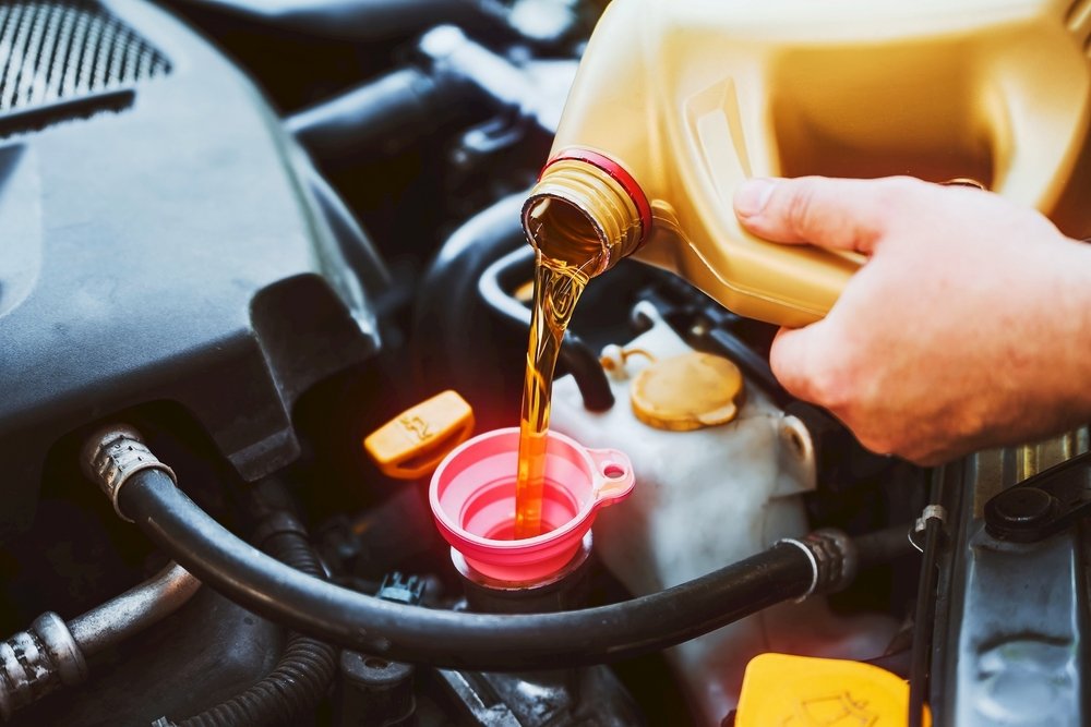 Why Regular Oil Change Service Is Essential for Engine Performance in Rancho Bernardo