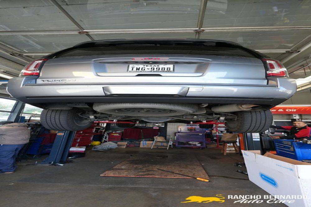 Signs Your Vehicle Needs Ball Joint and Tie Rod Replacement