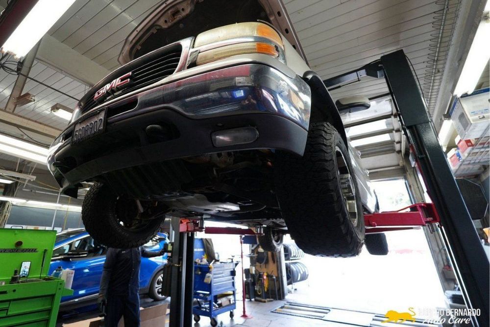 When Shocks and Struts Replacement Improves Ride Comfort and Vehicle Control