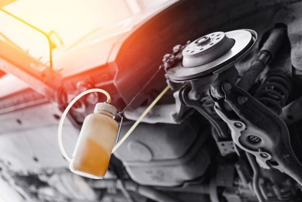 Brake Fluid Flush in Miramar (92145, 92122, 92111)