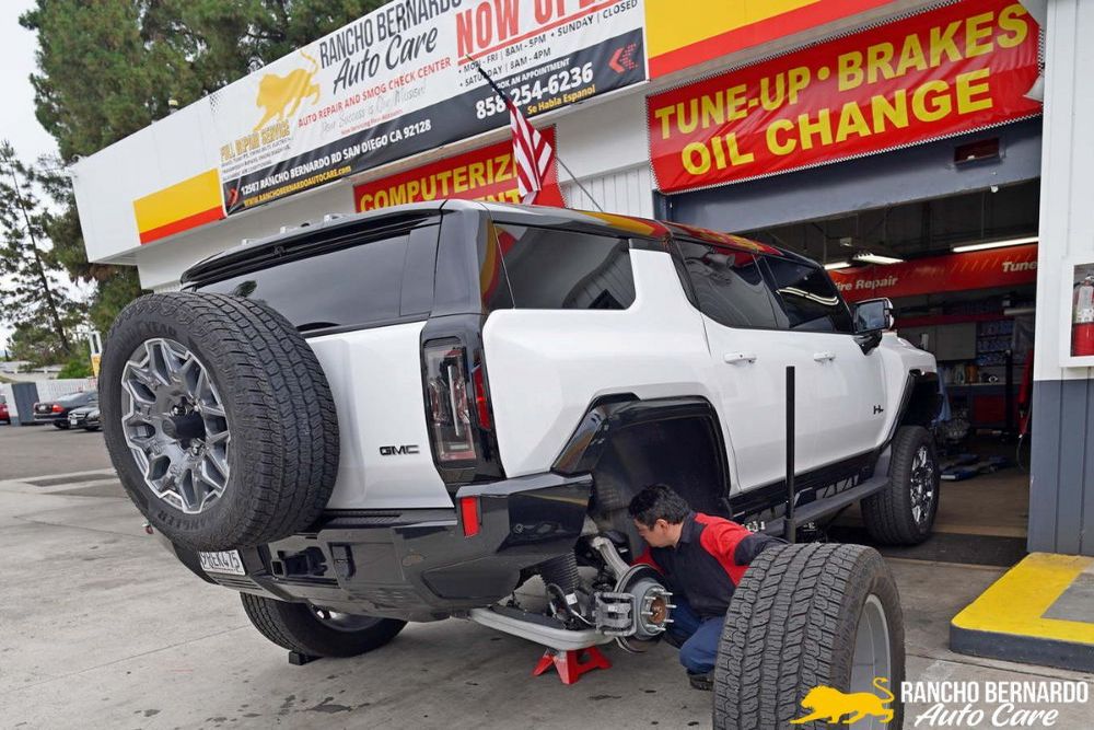 When Poway Drivers Should Schedule Brake Fluid Flush Service for Reliable Braking